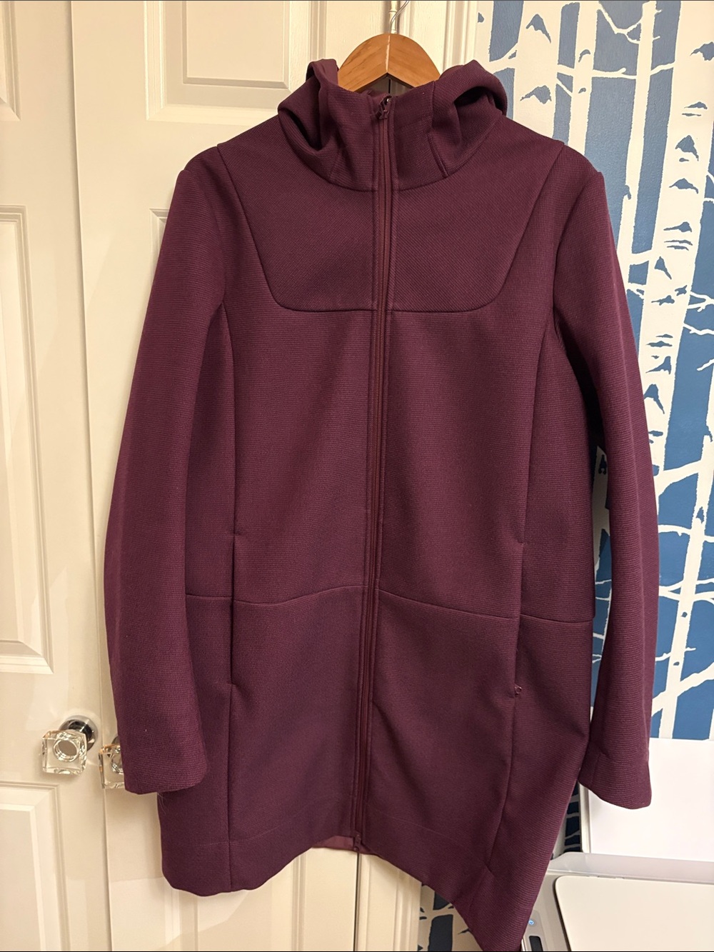 Women's Lululemon size 12 Hooded Zip-Front Coat Jacket in Plum
